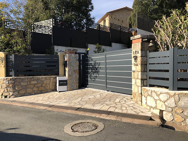 Portail Dallas Coulissant Sur Mesure à Motoriser 2