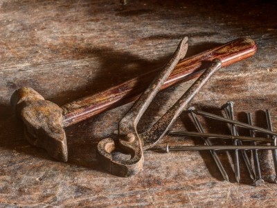 Comment changer le ressort d’une porte de garage sectionnelle ?