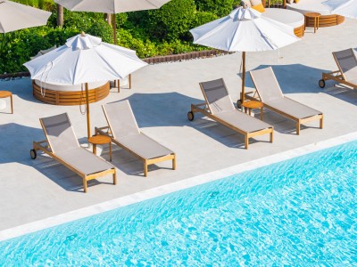 Pergola ou Parasol : quelles différences, comment choisir ?