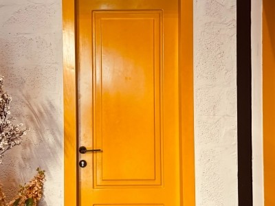 Comment habiller une porte d'entrée ?